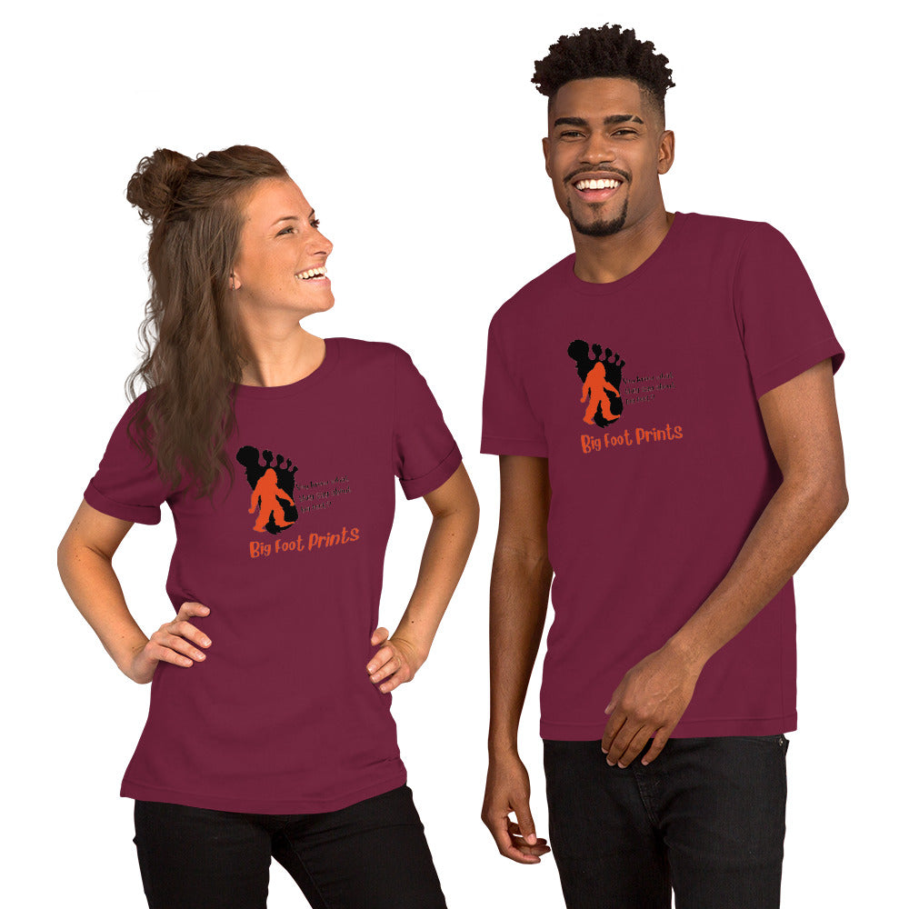 Big feet and big footprints Unisex t-shirt